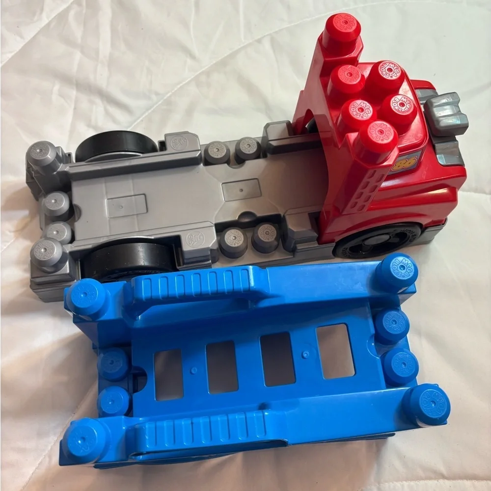 MEGA BLOCKS - Build & Race Rig Truck